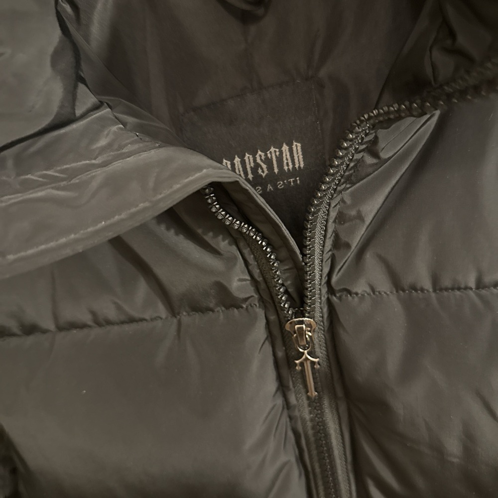Trapstar Puffer Jacket - image 5
